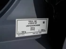 Tesla Model y thumbnail 27