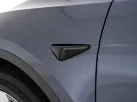 Tesla Model y thumbnail 31