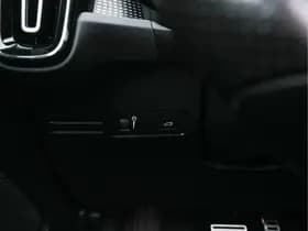 Volvo XC40 thumbnail 22