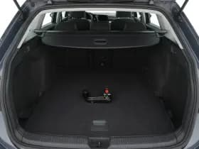 Volkswagen Golf thumbnail 11