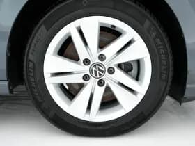 Volkswagen Golf thumbnail 26