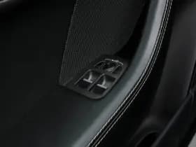 Jaguar F type thumbnail 25