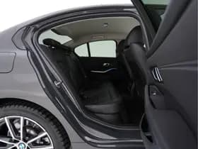 Bmw 3 serie thumbnail 12