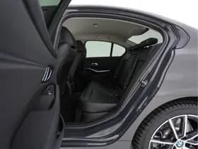 Bmw 3 serie thumbnail 10