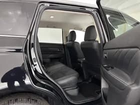 Mitsubishi Outlander thumbnail 12