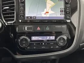 Mitsubishi Outlander thumbnail 17