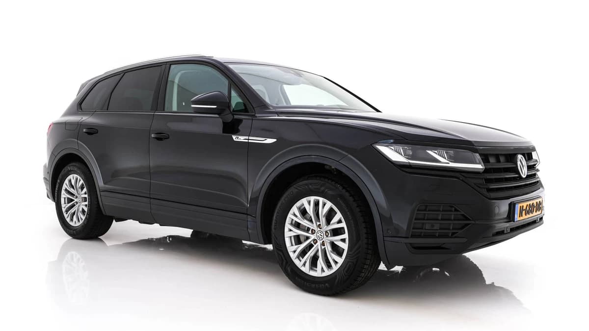 Volkswagen Touareg — foto 1