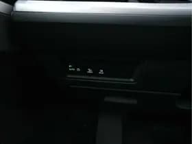 Volkswagen Touareg thumbnail 21