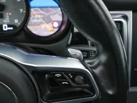 Porsche Macan thumbnail 18