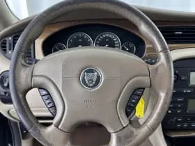 Jaguar X type thumbnail 14