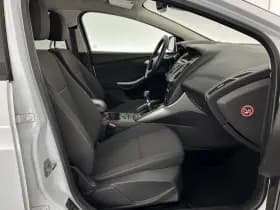 Ford Focus thumbnail 11