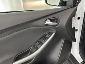 Ford Focus thumbnail 22