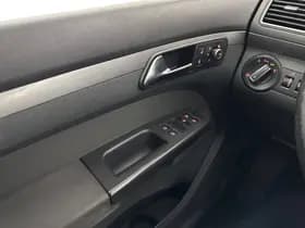 Volkswagen Touran thumbnail 21