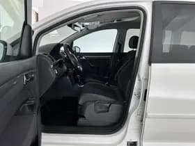 Volkswagen Touran thumbnail 9