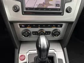 Volkswagen Passat thumbnail 16