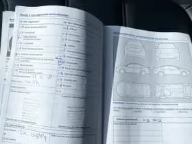 Volkswagen Touareg thumbnail 37