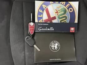 Alfa Romeo Romeo giulietta thumbnail 24