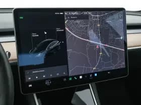 Tesla Model 3 thumbnail 13