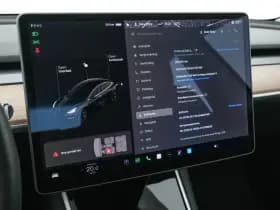 Tesla Model 3 thumbnail 17