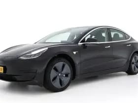 Tesla Model 3 thumbnail 4