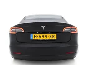 Tesla Model 3 thumbnail 6