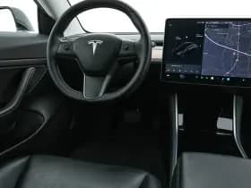 Tesla Model 3 thumbnail 8