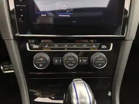 Volkswagen Golf thumbnail 18