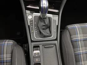 Volkswagen Golf thumbnail 19