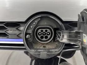 Volkswagen Golf thumbnail 23