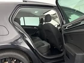 Volkswagen Golf thumbnail 12