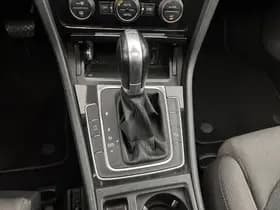 Volkswagen Golf thumbnail 18