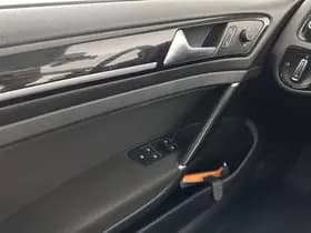 Volkswagen Golf thumbnail 21