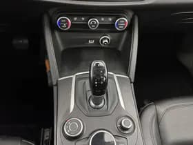 Alfa Romeo Stelvio thumbnail 17