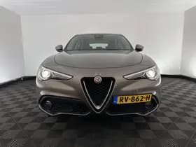 Alfa Romeo Stelvio thumbnail 3