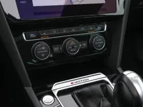 Volkswagen Passat thumbnail 15