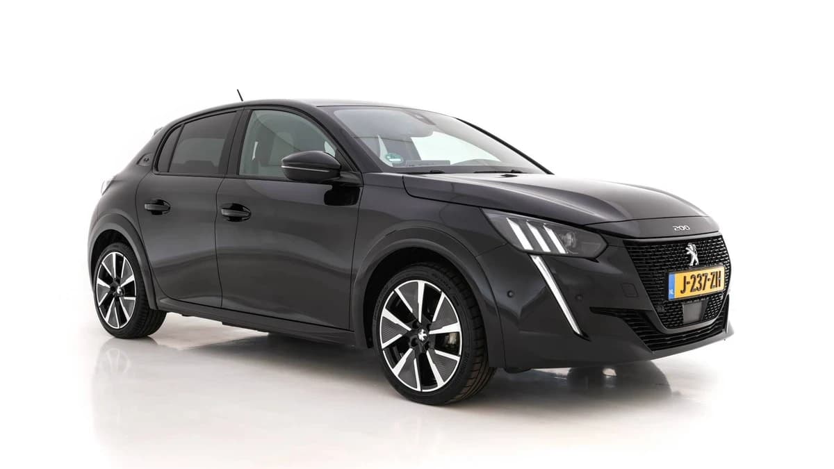 Peugeot E 208 — foto 1