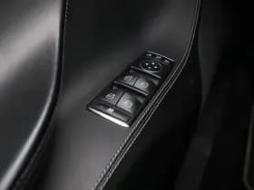 Tesla Model s thumbnail 22