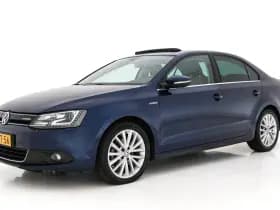 Volkswagen Jetta thumbnail 4