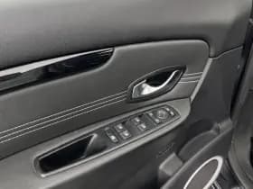 Renault Scenic thumbnail 25