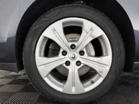 Renault Scenic thumbnail 26