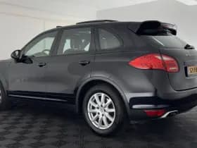 Porsche Cayenne thumbnail 5