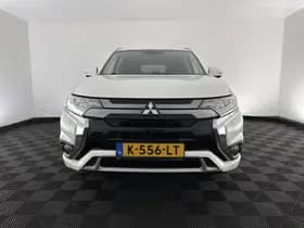 Mitsubishi Outlander thumbnail 3