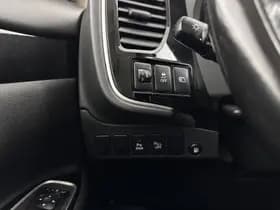 Mitsubishi Outlander thumbnail 21