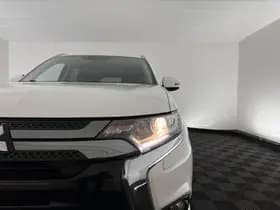 Mitsubishi Outlander thumbnail 25