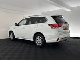 Mitsubishi Outlander thumbnail 5