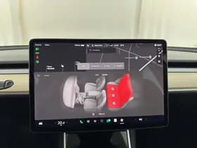 Tesla Model 3 thumbnail 17