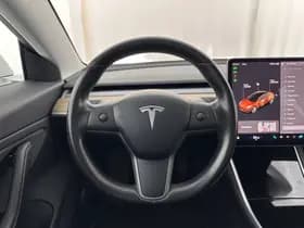 Tesla Model 3 thumbnail 25