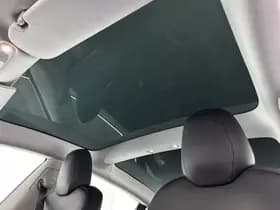 Tesla Model 3 thumbnail 27