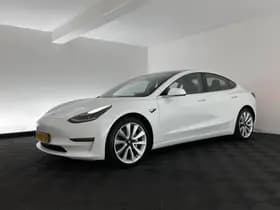 Tesla Model 3 thumbnail 4