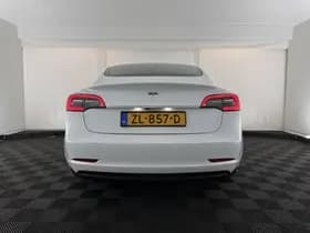 Tesla Model 3 thumbnail 6